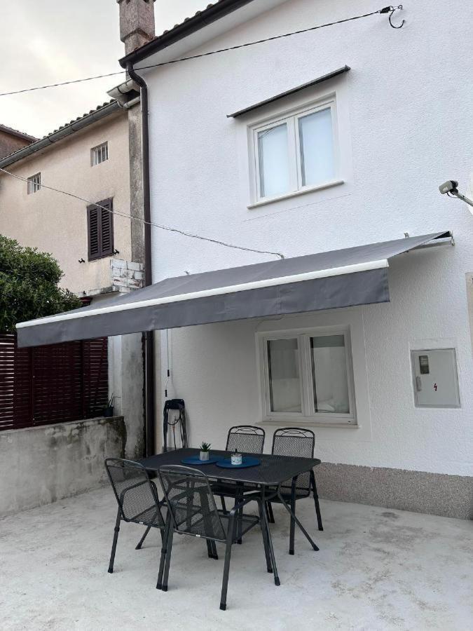 Holiday Home Omišalj Dış mekan fotoğraf