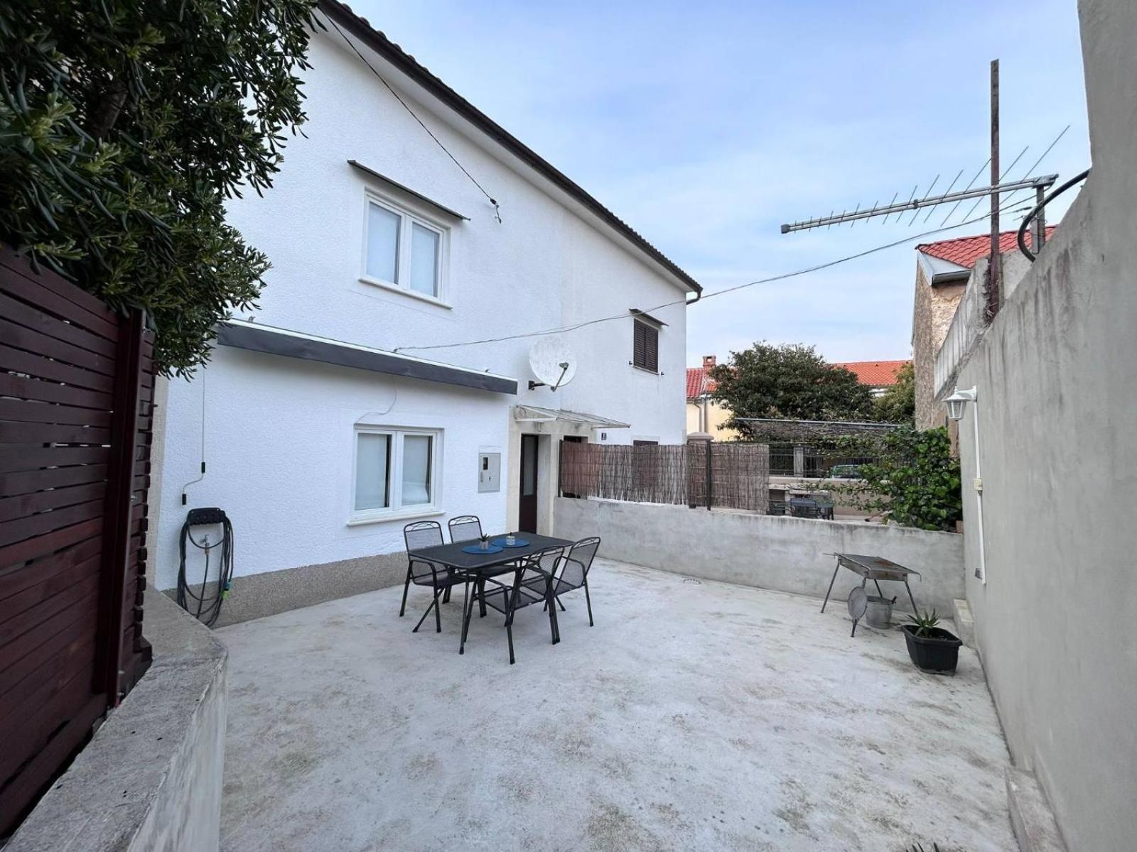 Holiday Home Omišalj Dış mekan fotoğraf